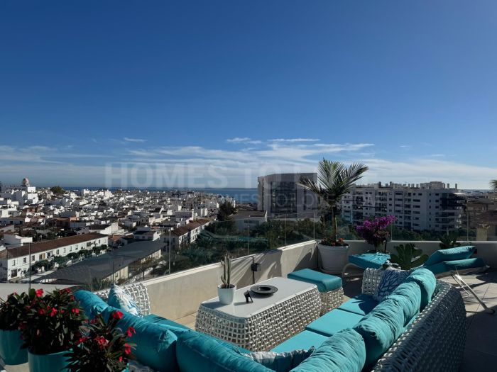Penthouse contemporain spectaculaire avec vues panoramiques sur la mer et la montagne — Centre-ville d’Estepona