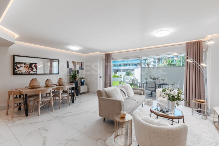 Moderno Apartamento en Planta Baja con Jardín Privado en San Pedro de Alcántara