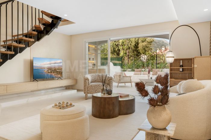 Таунхаус на продажу в Золотая Миля, Марбелья