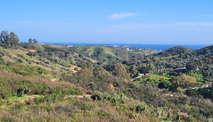 Plot with partial sea views for sale in La Reserva de la Cala Golf