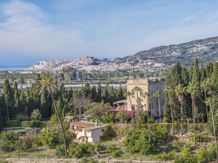 19th-Century Manor House with Approved Hotel Project on Granada's Costa Tropical