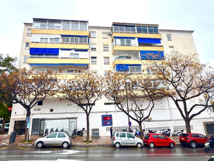 Residencia en segunda planta con orientación oeste en el centro de Marbella, a 300 metros de la playa