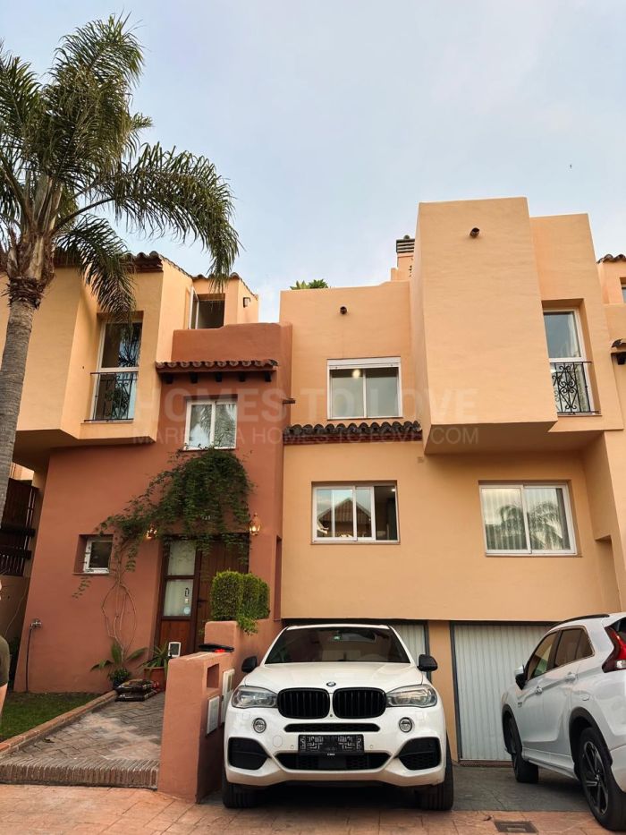 Nueva andalucia townhouse