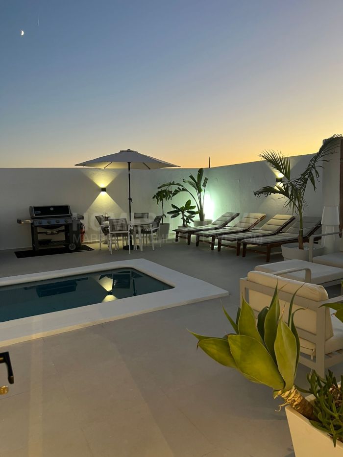 Exclusive Duplex Penthouse near the beach with Private Pool & Panoramic Views – 182 m²