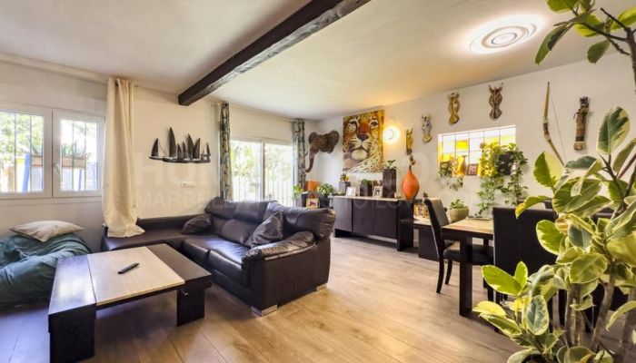 Town House for sale in Estepona