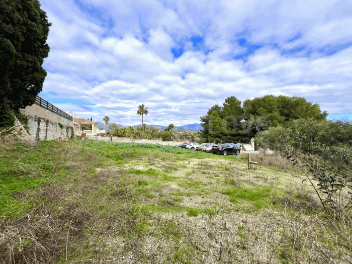 Plot for sale in Estepona