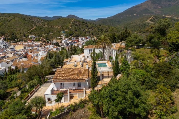 La joya de la corona de Benahavís – la propiedad más codiciada con parcela adicional en venta
