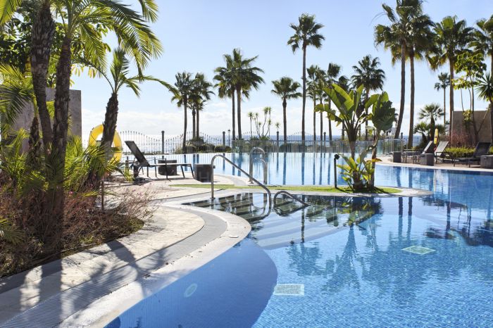 Appartement de 2 chambres à coucher en urbanisation exclusive Front the Sea – Mar Azul, New Golden Mile, Estepona