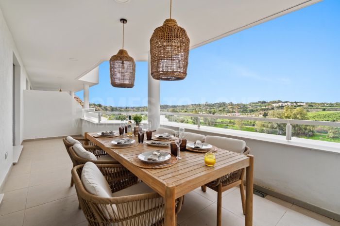 Brand New 3-Bedroom Apartment with Sea & Mountain Views – New Golden Mile