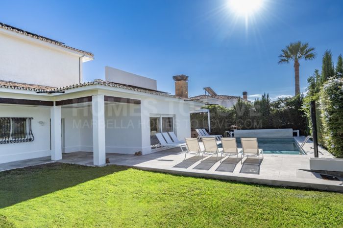 Private 6 bedroom Villa in prime Benalmádena location