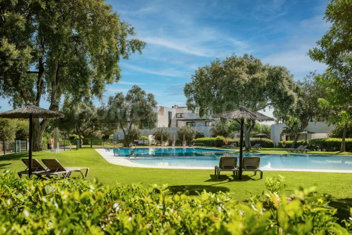 Пентхаус дуплекс на продажу в Hacienda de Valderrama, Sotogrande Alto