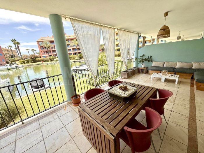 Wohnung zur Langzeitmiete in Sotogrande Puerto Deportivo