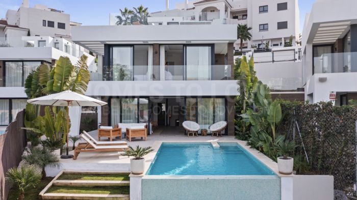 Maison à louer à court terme à La Resina Golf, Estepona Est