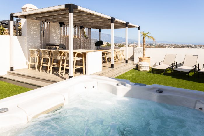 Пентхаус на продажу в El Paraiso, Восточная Эстепона