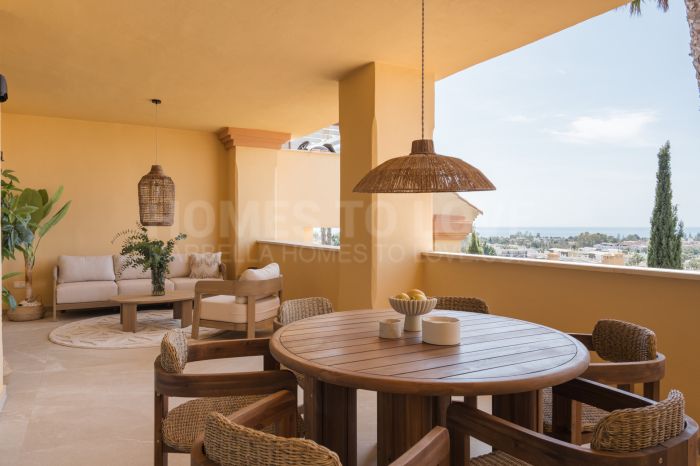Impresionante apartamento con vistas al mar en Cumbres del Rodeo, Nueva Andalucía.