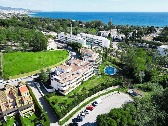 Erdgeschosswohnung zu verkaufen in Balcones de Puente Romano, Marbella Goldene Meile