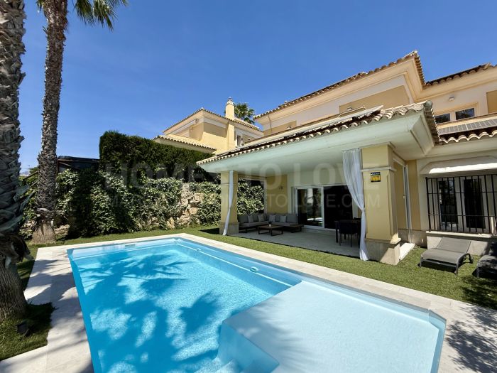 Maison Jumelée à vendre à Santa Clara, Marbella Est