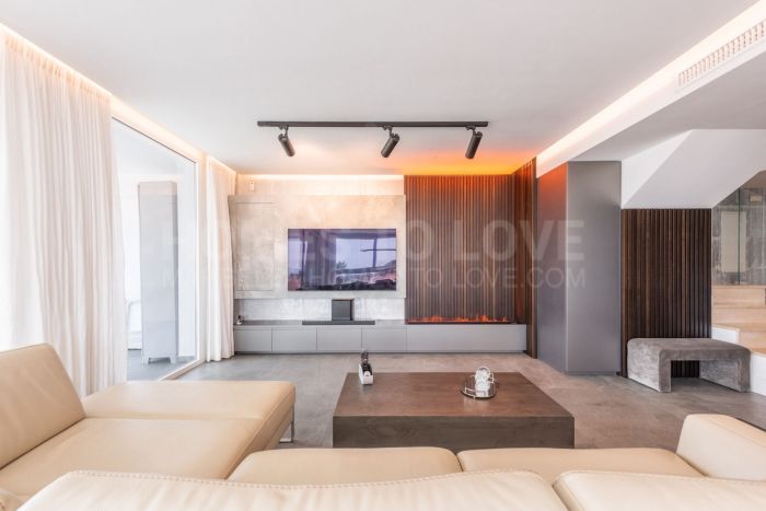 Zweistöckiges Penthouse zu verkaufen in La Quinta, Benahavis