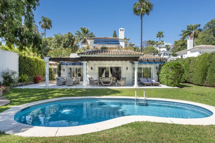 Villa de style andalou située à Nueva Andalucía