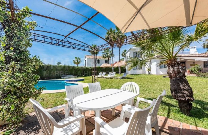 Villa zur Langzeitmiete in New Golden Mile, Estepona Ost