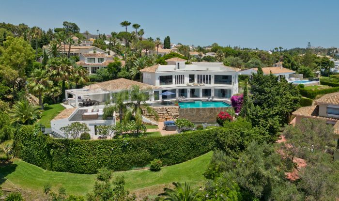 Villa à louer à long terme à Hacienda las Chapas, Marbella Est