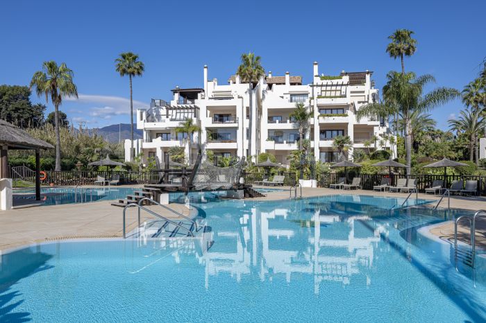Apartment in Bahía del Velerín, Estepona East