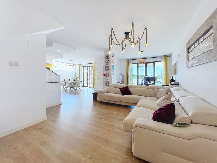 Chalet на продажу в Doña Julia, Касарес
