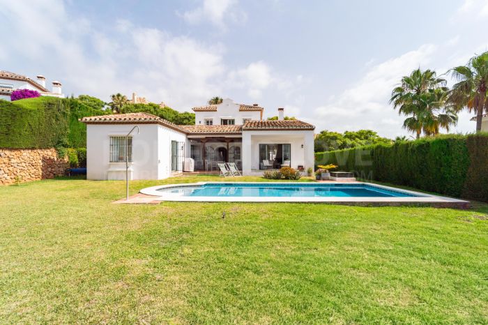 Вилла на продажу в Elviria, Восточная Марбелья