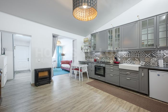 Precioso Chalet Reformado en la Zona de Playa de Costabella, Marbella Este
