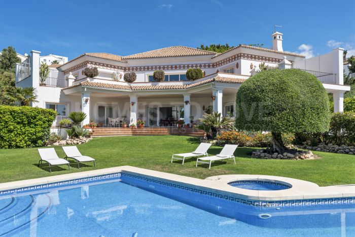 Villa en venta en Paraiso Alto, Benahavis