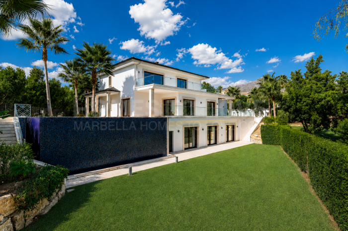 Villa Maria - An Extraordinary Frontline Golf Estate