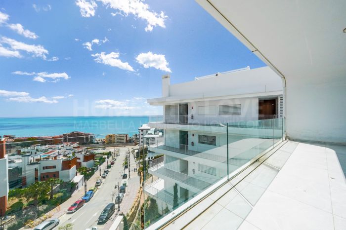Penthouse for sale in El Higueron, Fuengirola