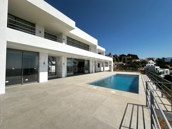Villa zu verkaufen in Los Arqueros, Benahavis