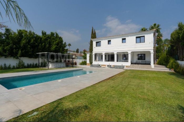 Villa in Las Brisas, Nueva Andalucia
