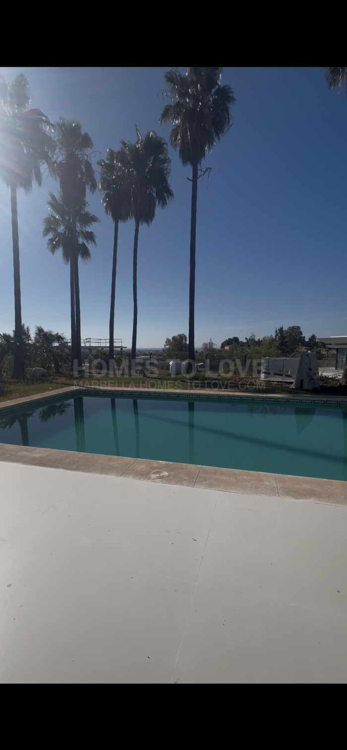 Elegante unabhängige Villa auf einem großartigen Gelände in La Quinta, Benahavís