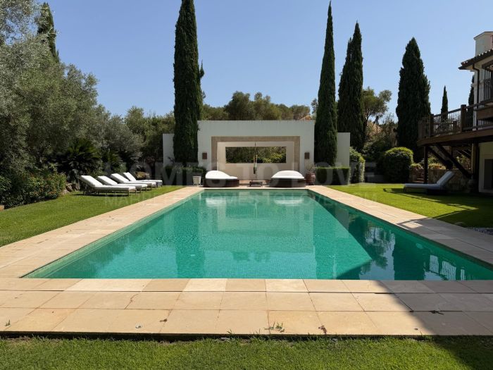 Вилла на продажу в Sotogrande Alto, Сотогранде