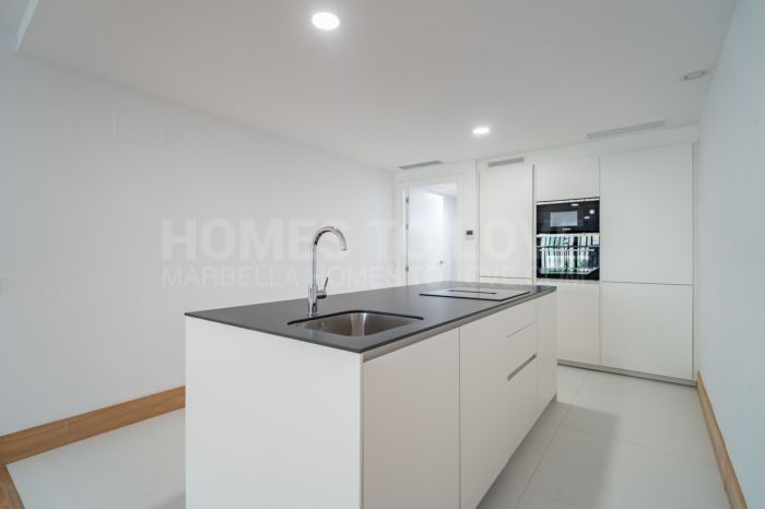 Апартамент на продажу в Monte Sancha, Malaga - Centro
