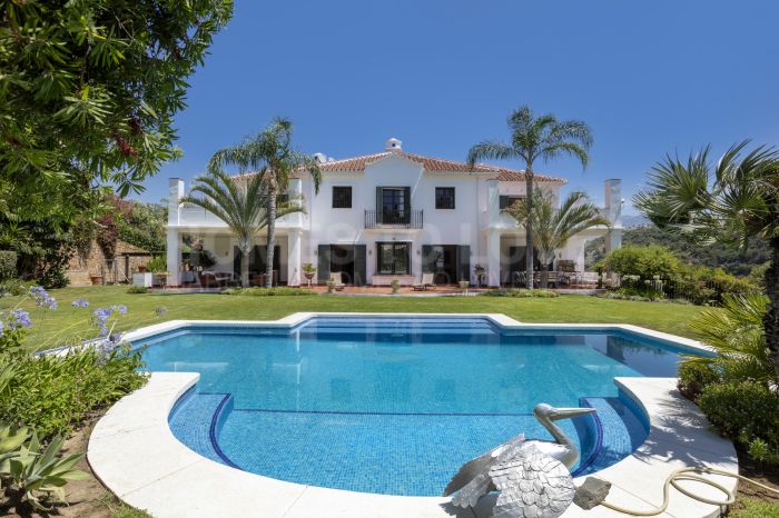 Вилла на продажу в Puerto del Almendro, Бенахавис
