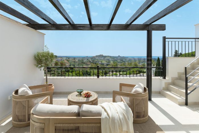 Beautifully renovated three-bedroom penthouse