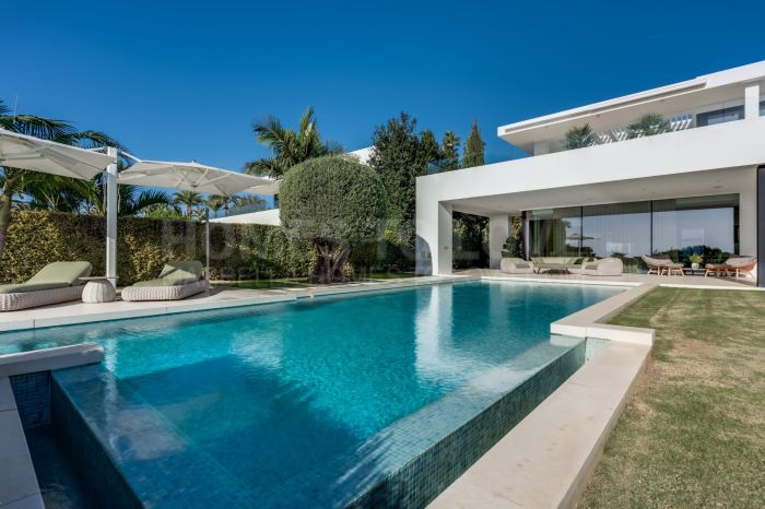 Villa for sale in Marbella Golden Mile