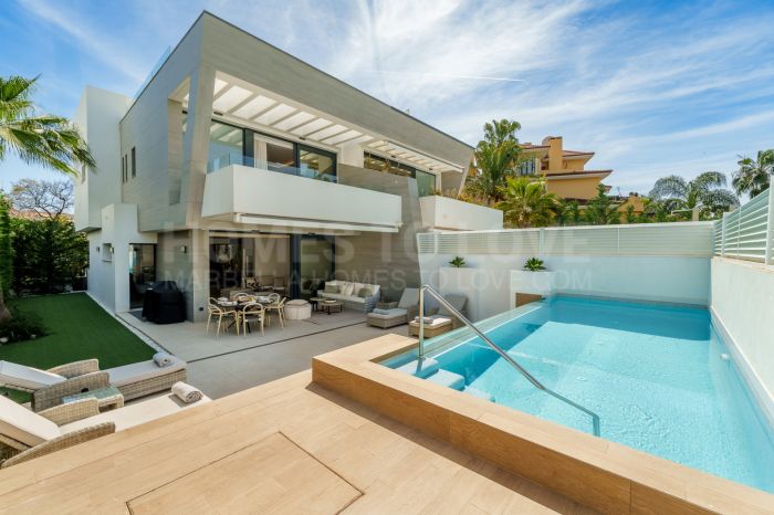 Semi Detached House for sale in Marbella - Puerto Banus