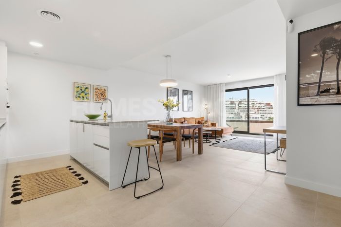 Apartamento Moderno de Dos Dormitorios en Las Mesas, Estepona