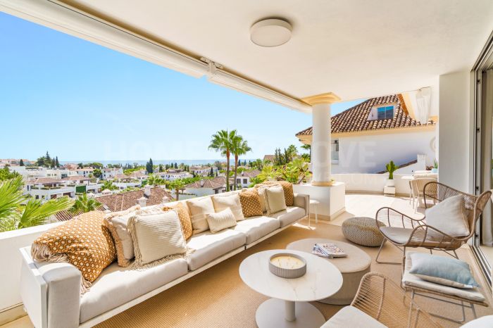 Renovated Duplex Penthouse in Monte Paraíso, Marbella Golden Mile