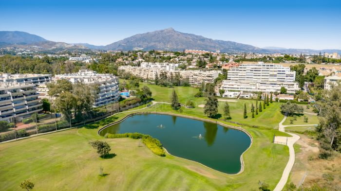 Beautiful two bedroom apartment located in Campos de Guadalmina, Guadalmina Alta