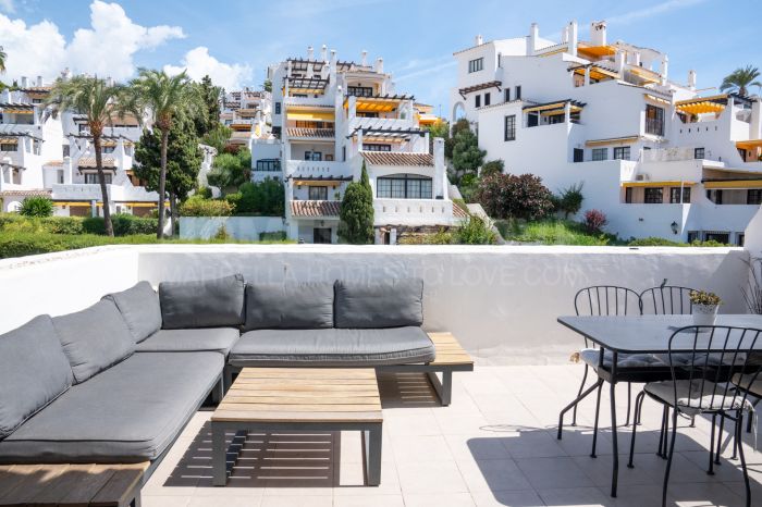 Duplex-Wohnung zur Langzeitmiete in Nueva Andalucia, Marbella
