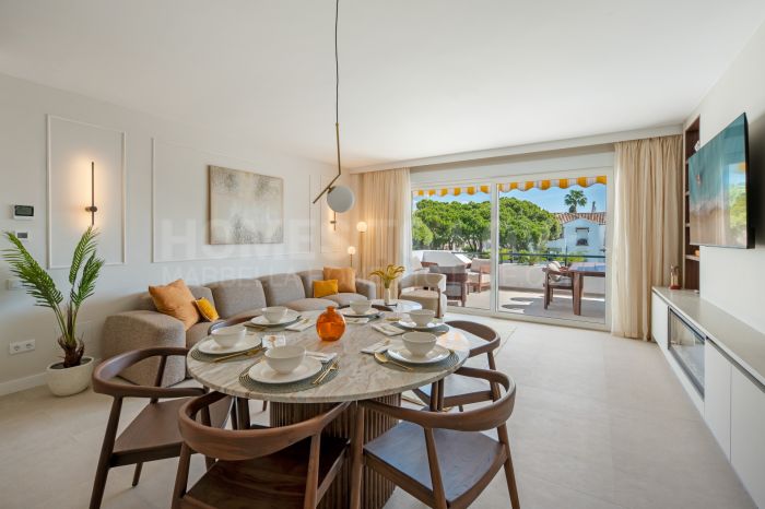 Superbe penthouse rénové avec goût, en bord de mer à El Presidente