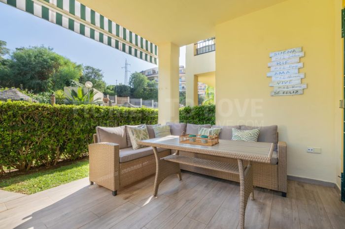 Апартамент на нижнем этаже на продажу в Riviera del Sol, Михас Коста