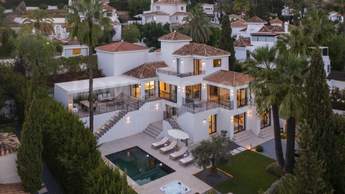 Villa en venta en La Cerquilla, Nueva Andalucia