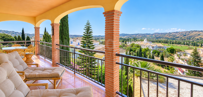 Precioso Apartamento de 2 dormitorios en Mijas Golf – Terraza orientada al suroeste con impresionantes vistas al golf