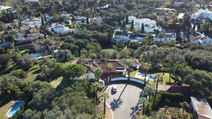 Villa de estilo colonial en Sotogrande Costa